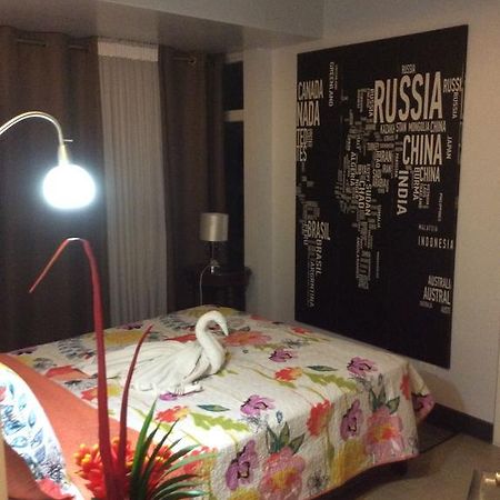 Condo At Parkside Villas Across The Airport 마닐라 외부 사진