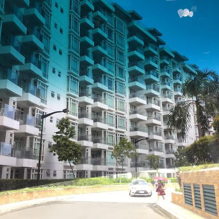 Condo At Parkside Villas Across The Airport 마닐라 외부 사진