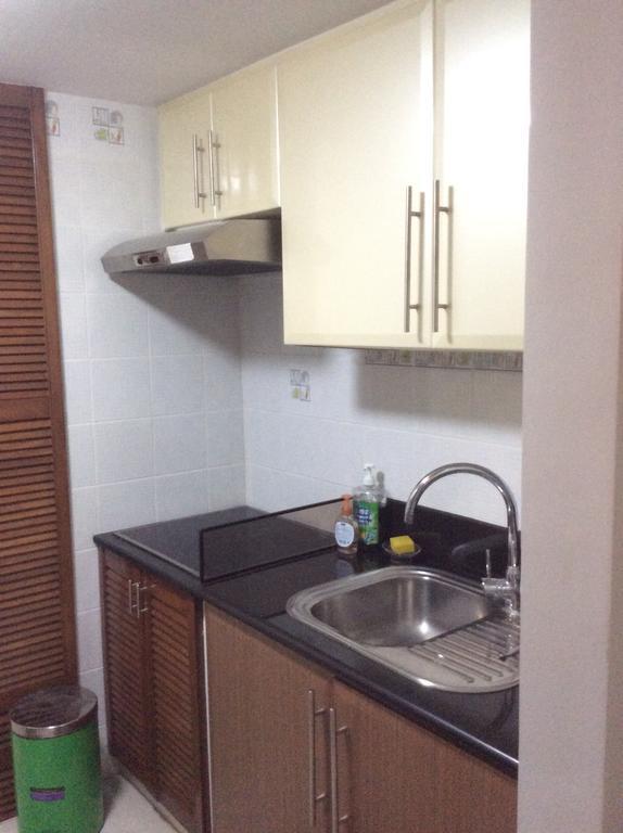 Condo At Parkside Villas Across The Airport 마닐라 외부 사진