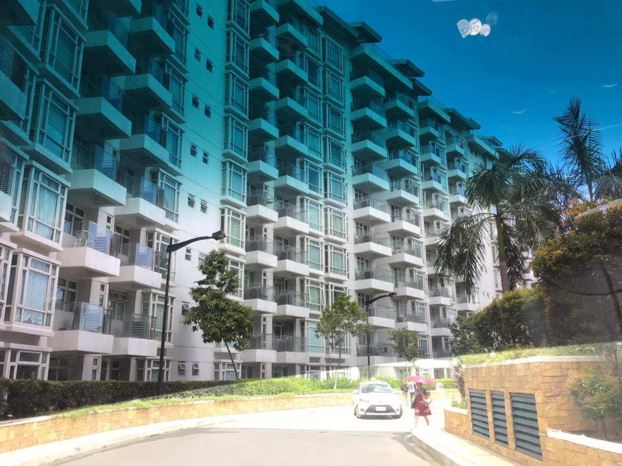 Condo At Parkside Villas Across The Airport 마닐라 외부 사진